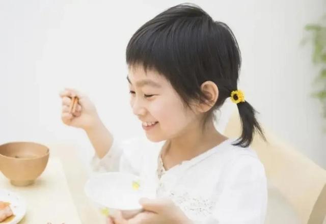 父母時刻的關愛,以下24個教育孩子最佳時間表,父母必備育兒寶典