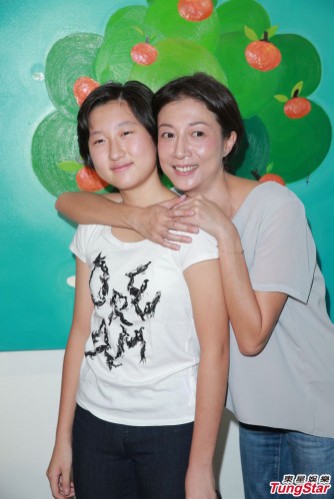 27年前生下成龍女兒！吳綺莉首度回應「遭逼做親子鑑定」　認了「她堅持生下來」