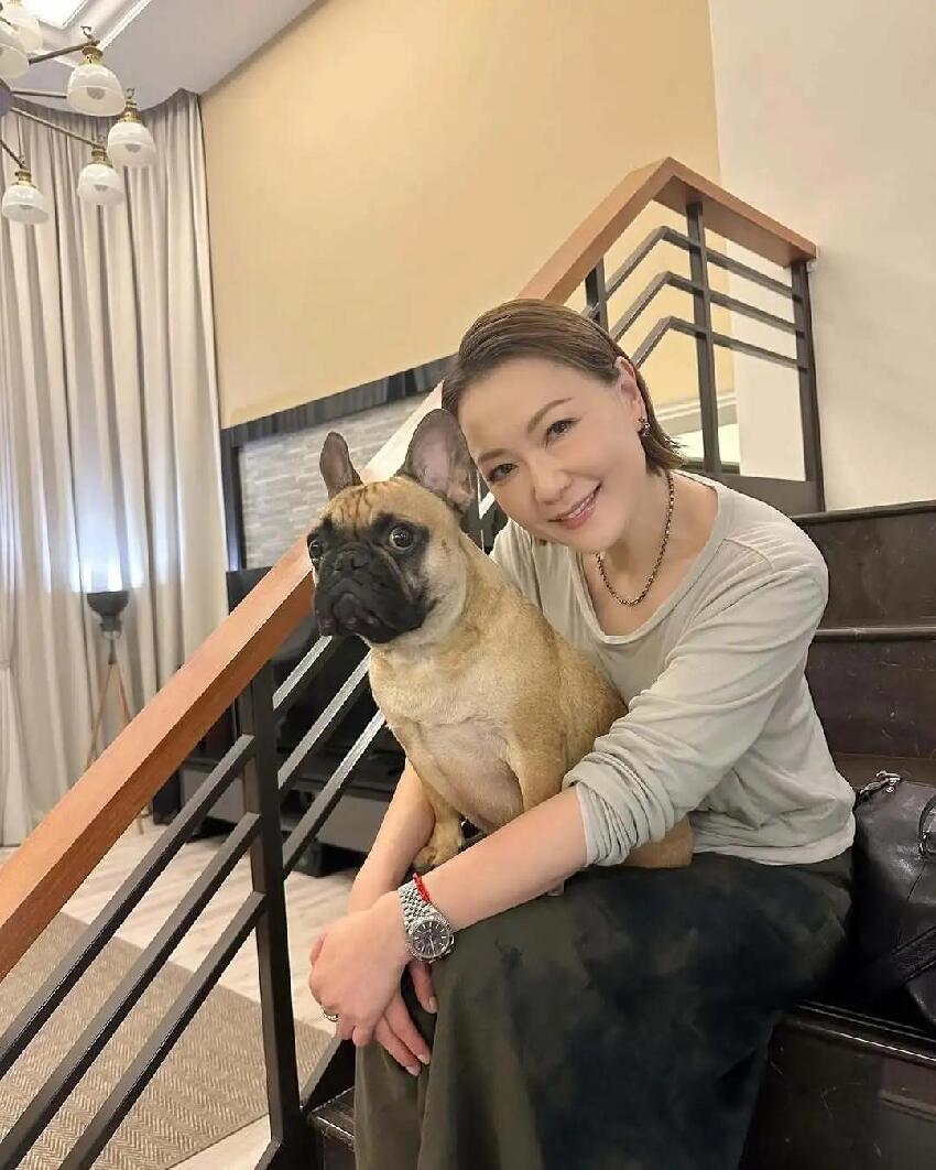 48歲TVB視后停工抗癌學繪畫慰藉心靈,慢下來過休養日子