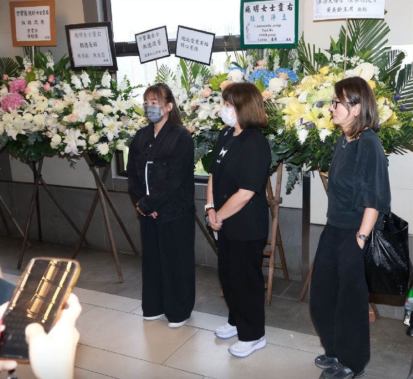 施明靈堂鬧劇！李泳漢得意微笑完勝離場 ，81 歲鼎爺心力交瘁瘦脫相