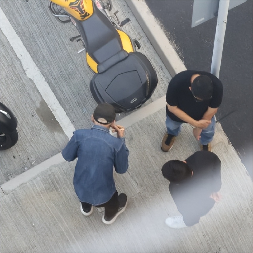 施明靈堂鬧劇！李泳漢得意微笑完勝離場 ，81 歲鼎爺心力交瘁瘦脫相