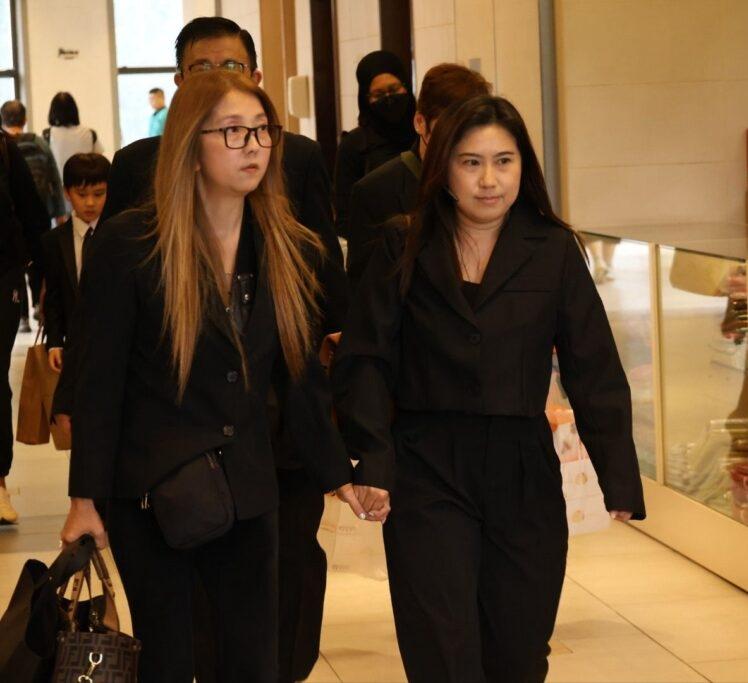 施明靈堂鬧劇！李泳漢得意微笑完勝離場 ，81 歲鼎爺心力交瘁瘦脫相