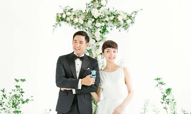 恭喜！香港人氣女星曬照慶祝結婚7周年，嫁入豪門連生三個女兒