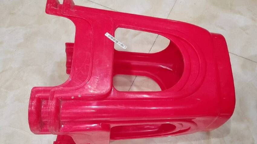 活了幾十年才知道，塑料凳中間的小孔是幹什麼的，可惜很多人不懂，虧大了