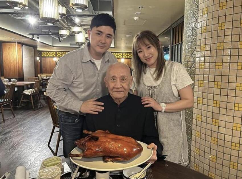 施明喪禮未辦倆兒子已反目，長子稱李家鼎被弟弟控制，還要求分產