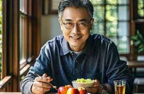 上了60歲要遠離香蕉？醫生建議：不想進醫院，3種水果宜少吃.