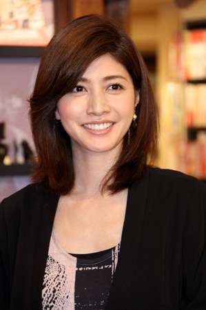 曾是全國的夢中情人!絕美女星「為愛引退卻被家暴」 49歲「氣質美貌正翻」現任男友身分驚人