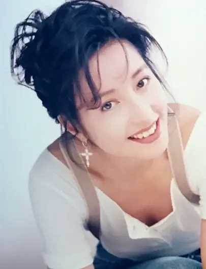 原來她已經離世！58歲歌后抗癌半年「睡夢中過世」震撼演藝圈，歌迷淚崩：完全看不出異狀