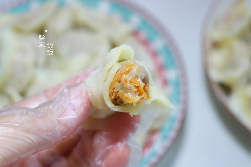 六月吃餃子，試試這個餡，軟嫩鮮香又多汁，比韭菜豆角好吃