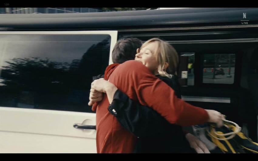 快訊／見證歷史！霍諾德90分鐘「徒手爬完台北101」　緊擁老婆「首度感動發聲」