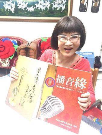 台語天后「苦撐66天病逝」享壽85歲，暴瘦只剩32公斤，女兒悲痛喊「原本快出院了」：我做不到節哀