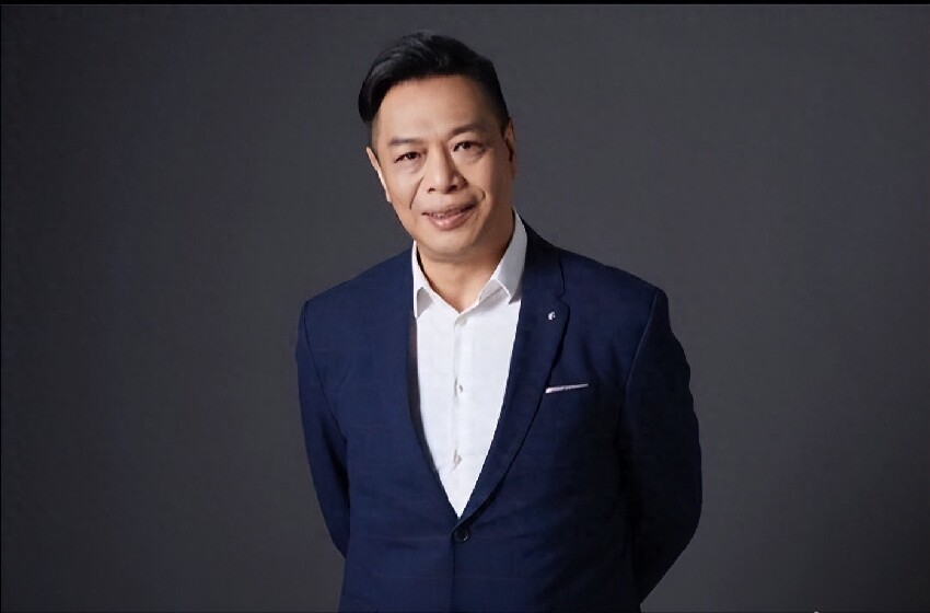 香港男星因中風半身不遂，演藝生涯被迫暫停，如今需要輪椅代步