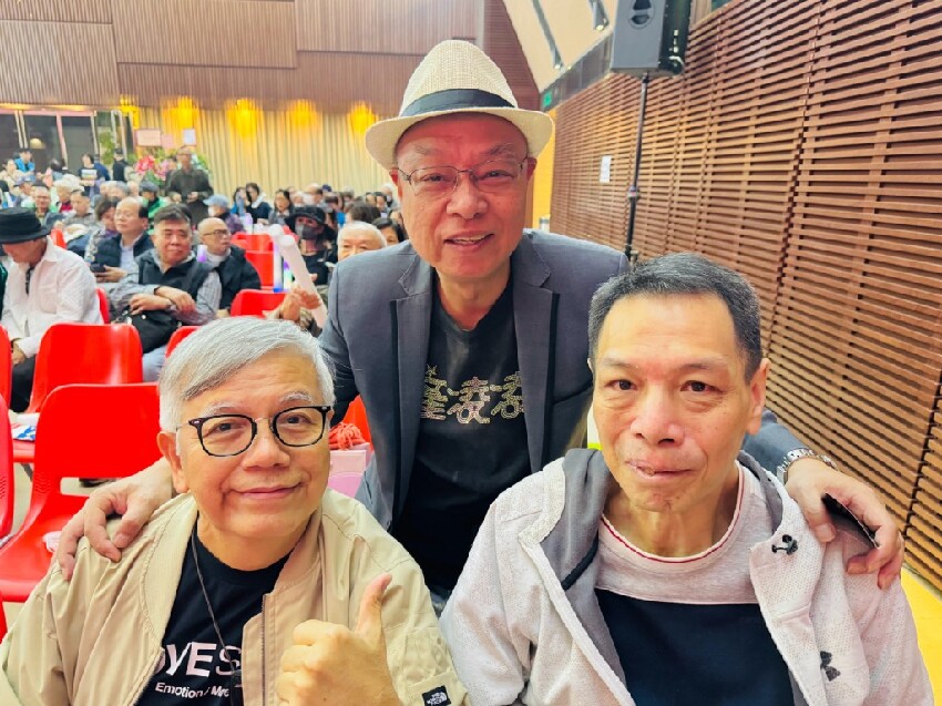 香港男星因中風半身不遂，演藝生涯被迫暫停，如今需要輪椅代步