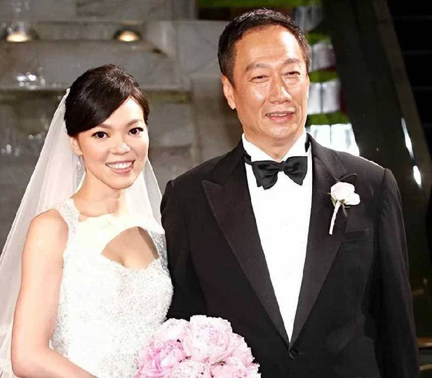 郭台銘公布遺產分配，曾馨瑩成最大輸家，為丈夫生三子只分到9億