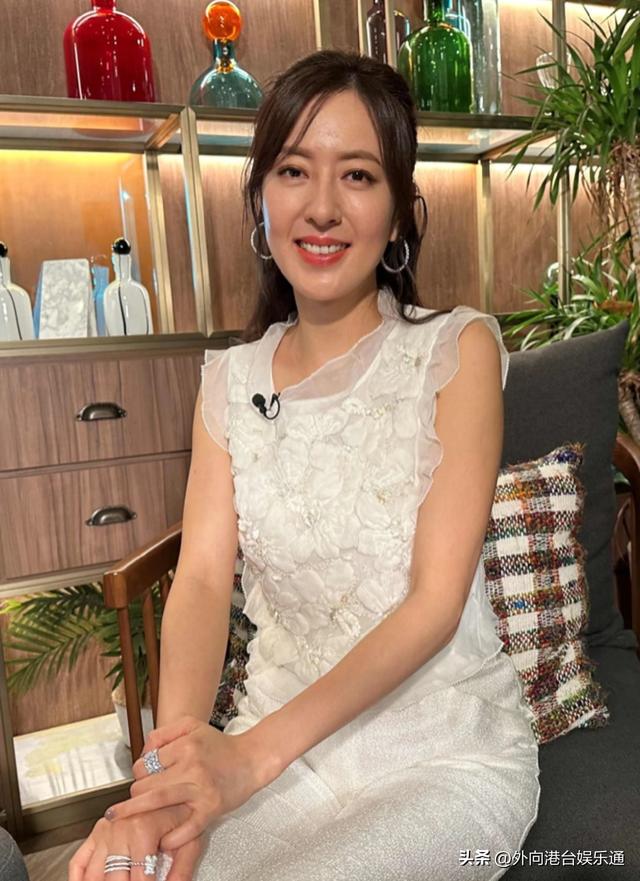 視後唐詩詠旗下麵包店日進鬥金,被曝每月12萬住豪宅