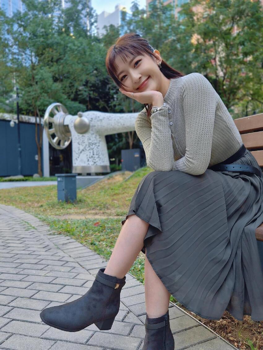 34歲功夫女星效力16年宣布離巢,一句話形容TVB心灰意冷,網友:浪費了你