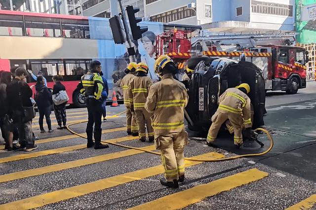 江若琳突發交通意外,車輛嚴重側翻現場一片狼藉,本人發文報平安