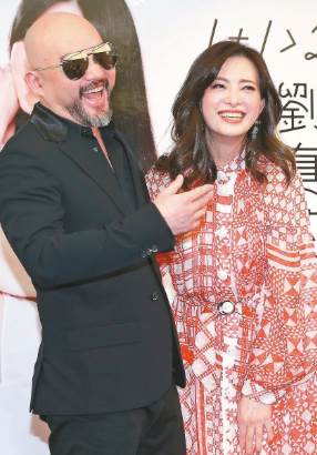 放話此生不再戀愛！54歲辛龍「曝單親爸心酸」 罕曬「女兒長大近況」網全看哭：最帥暖爸