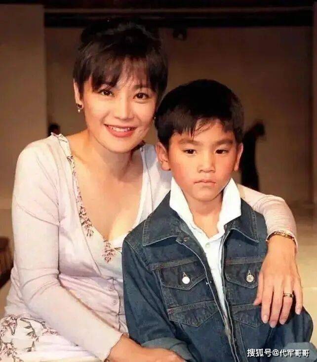 險成白曉燕第二！大咖影后「9歲兒子遭綁架」　從此不敢回鄉「25年後近況曝光」網全愣了...