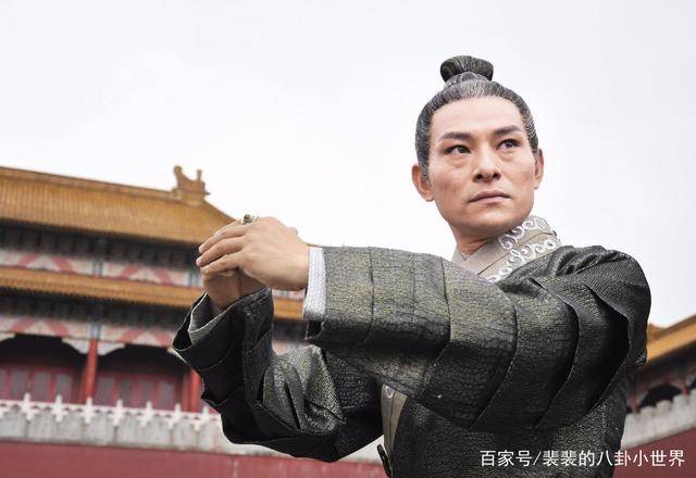 他當了8年劉德華替身,如今熬成影帝,還娶了劉德華前女友!