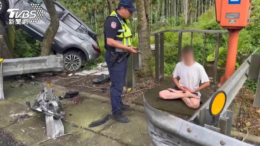 南投國道6號驚見「武俠高手」！24歲男翻車後「盤腿打坐療傷」下秒1動作以為修仙