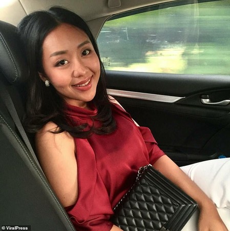 豪撒千萬招女婿！榴槤大亨「霸氣送10車1房」替女兒徵婚　開出4條件：「學歷不高沒關係」