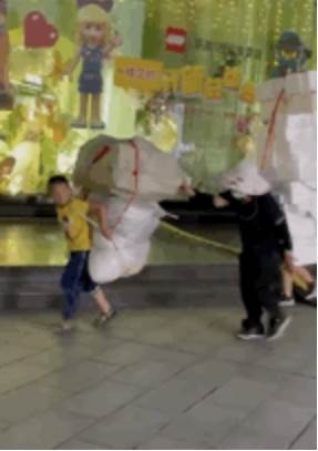 為什麼孩子不懂得心疼你,從接他放學時你就做錯了