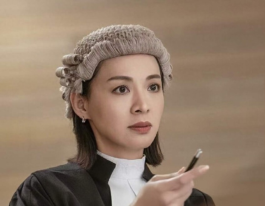 TVB女星陳煒罕見拍親熱戲，吻到嘴唇變形，醫生老公直呼沒看夠