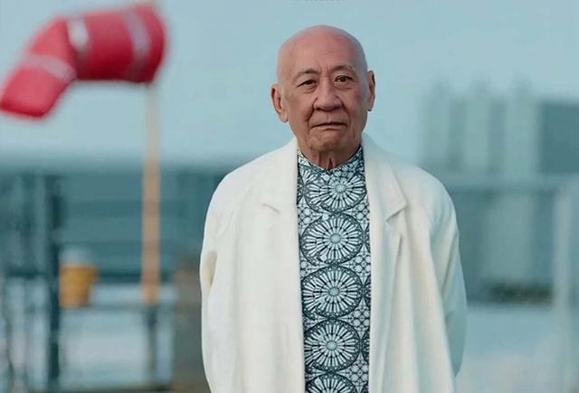 突發！81歲TVB知名老戲骨宣布和女友分手，結束長達20年戀情