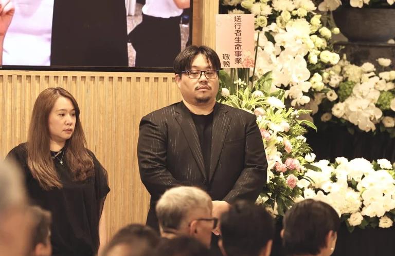 台灣影壇大佬去世，91名警員在靈堂駐守，李立群陳楚河等眾星現身