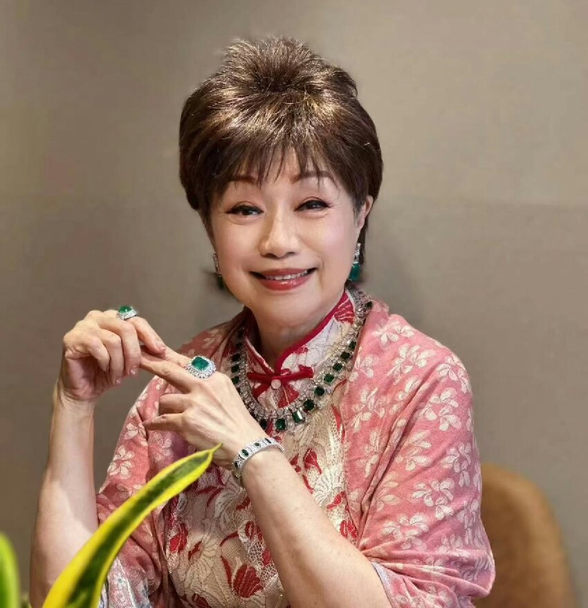 74歲TVB隱形富婆公開財產分配,千萬房產留兄弟姐妹,一生未婚育