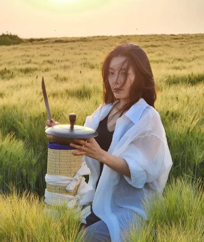 飯店囚禁2個月！ 41歲女星「慘被業界潛規則」 痛揭對方惡行「1句話讓她逃離」