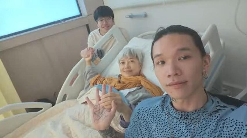 陳敏兒離世倆兒子近況曝光,32歲長子留長發玩音樂,次子做幕後