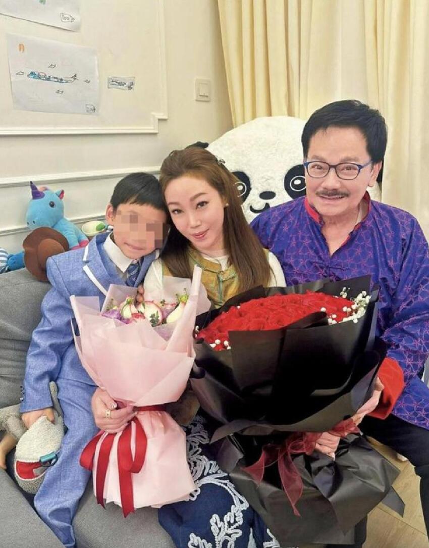 香港漫畫教父自爆昔日情史，和黎姿三年忘年戀因高人指點分手收場