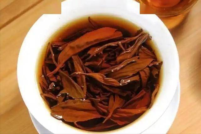 上了年紀一點茶不能喝？告誡：若不想進醫院，這幾種茶最好不要喝