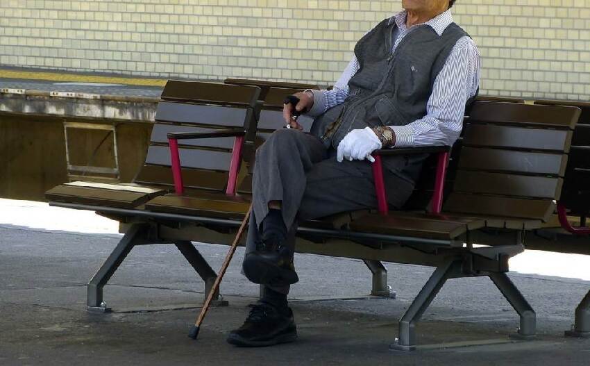 「不開冷氣、不外食」存出1300萬！67歲男退休後卻「崩潰後悔」