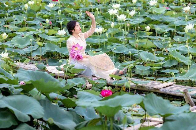 「三十如狼，四十如虎，五十坐地能吸土」，是啥意思？