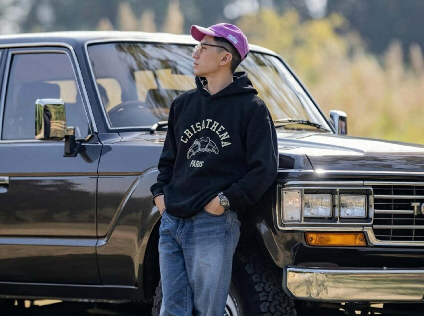 TVB男星曬百萬名車，減產生活質量不減，過億駙馬名不虛傳