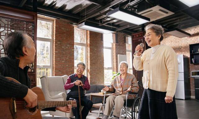 退休了到底住哪裡好？不去養老院，不住子女家，67歲老人的做法，點醒了百萬退休老人，一定要看完！