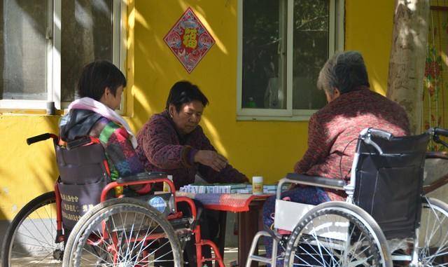 退休了到底住哪裡好？不去養老院，不住子女家，67歲老人的做法，點醒了百萬退休老人，一定要看完！