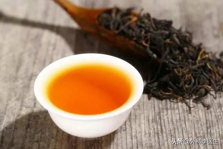 長期喝茶的人，最後都怎樣了？研究發現：每天2-3杯紅茶或可延壽