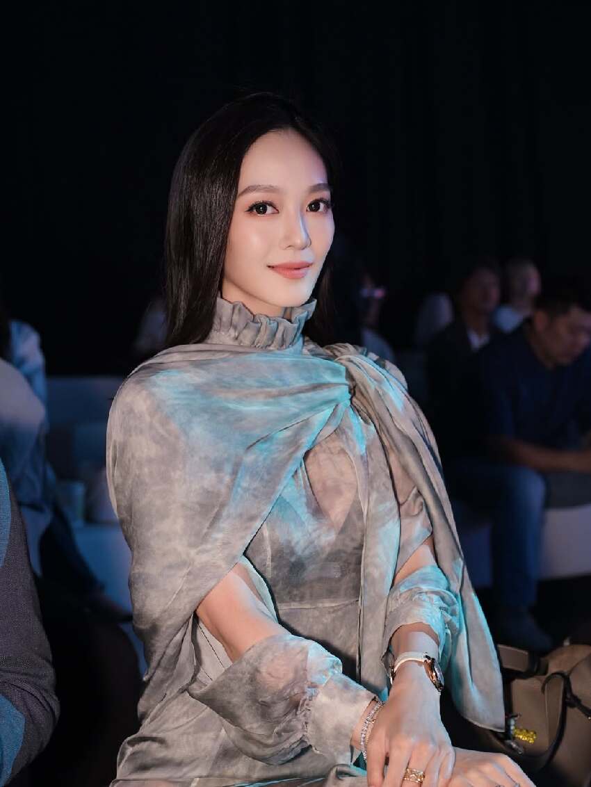 40歲前亞視女星公開新戀情!曾與有婦之夫搞婚外戀,星途徹底斷送