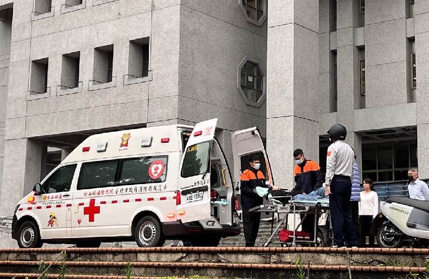台灣名主持人「浴室內身亡」享年51歲，死因曝光...