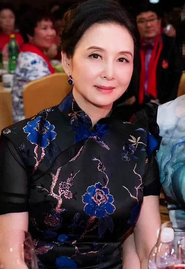 她一生只拍一部戲，卻讓人為她痴迷幾十年，如今65歲被贊凍齡女神！