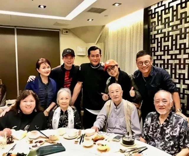 快訊！88歲香港TVB前資深藝人離世，在老人院孤獨離世，無家人陪伴！