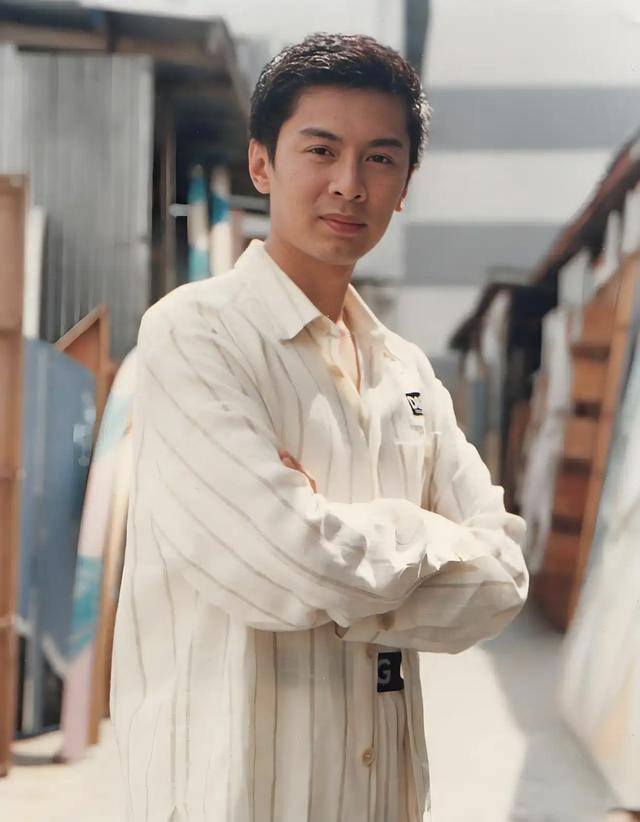 58歲TVB小生出家21年近況曝光，雲遊四海專註弘法，放棄三億家業