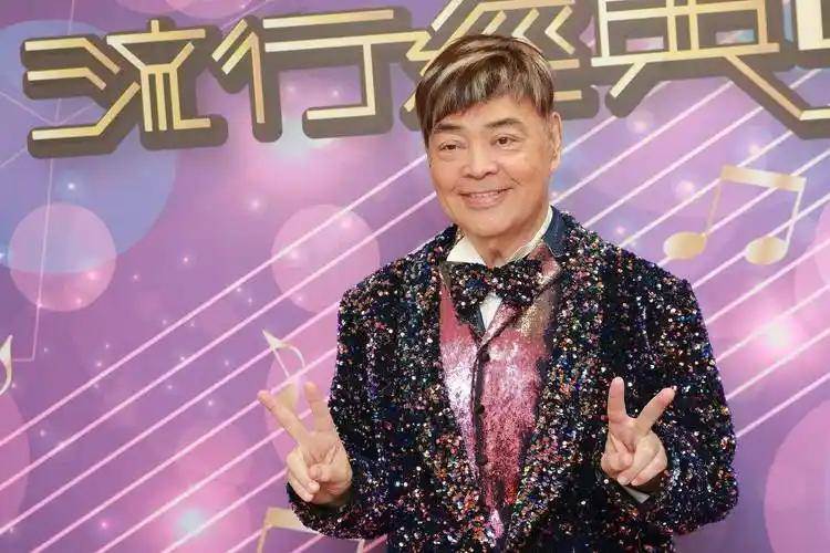 太過分！73歲樂壇天王「失智被送養老院」經紀人探視「1年半沒洗澡」長縟瘡：每月要12萬...