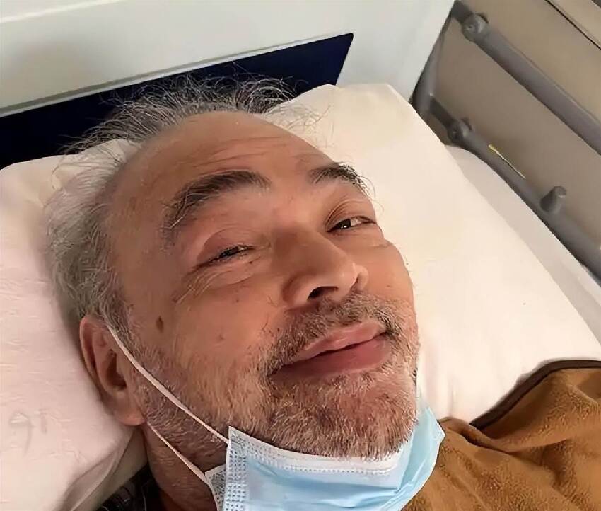 太過分！73歲樂壇天王「失智被送養老院」經紀人探視「1年半沒洗澡」長縟瘡：每月要12萬...