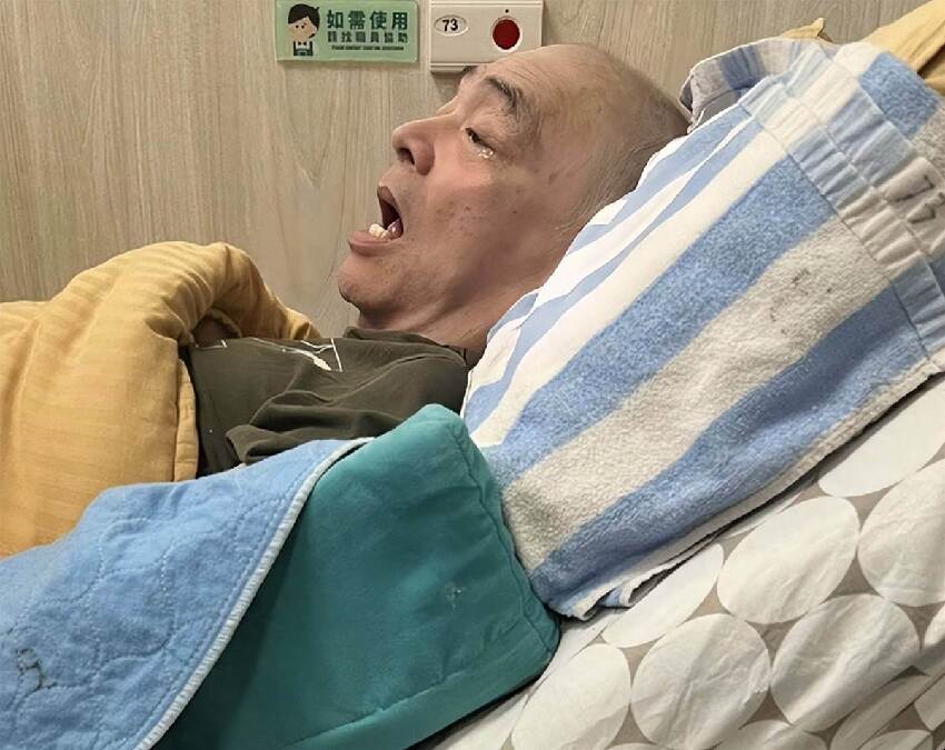 太過分！73歲樂壇天王「失智被送養老院」經紀人探視「1年半沒洗澡」長縟瘡：每月要12萬...