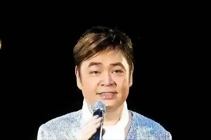太過分！73歲樂壇天王「失智被送養老院」經紀人探視「1年半沒洗澡」長縟瘡：每月要12萬...